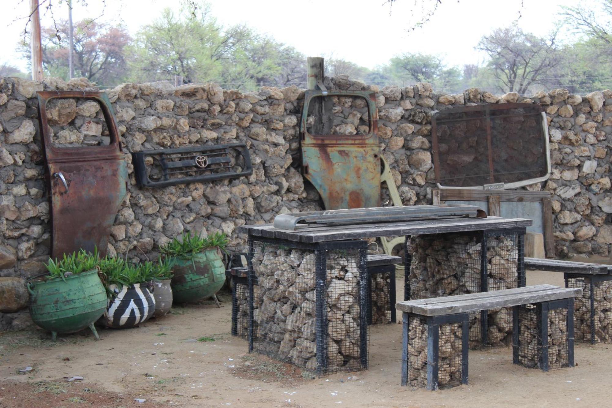 Kameelboom Lodge Vryburg Buitenkant foto