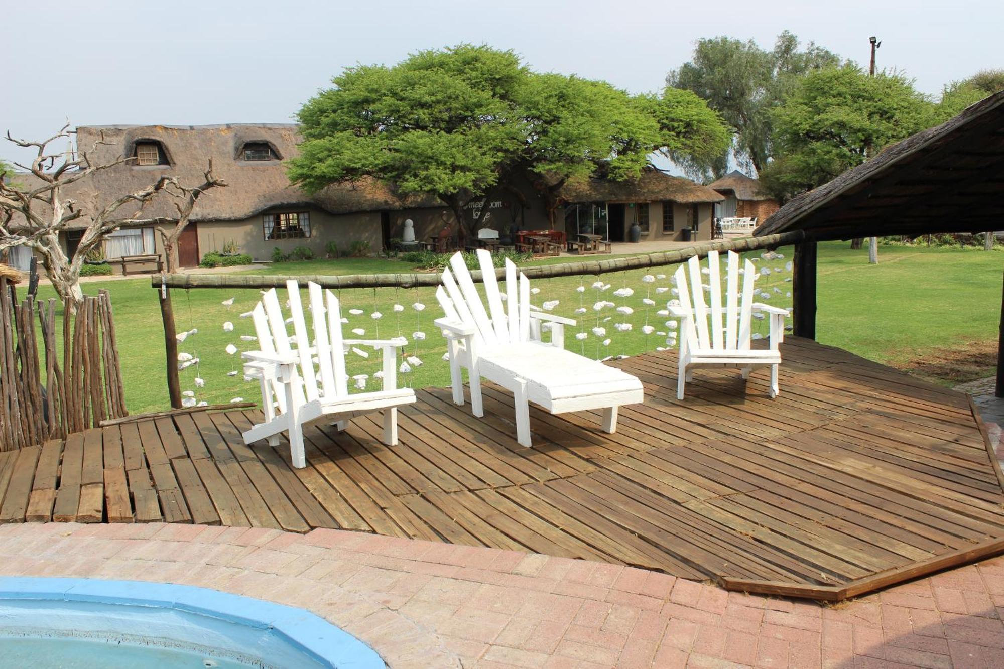 Kameelboom Lodge Vryburg Buitenkant foto